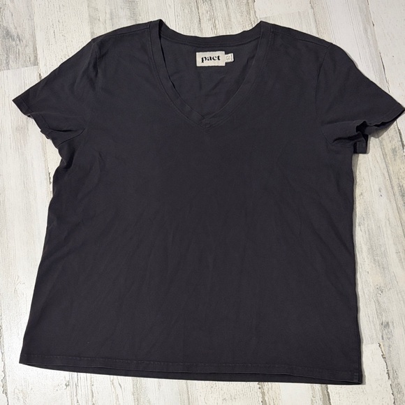 Pact Tops - Pact Soft Spun Charcoal V- Neck Tee Size Large